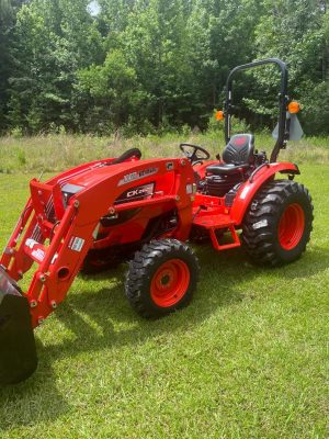 Kioti CK Series Sub Compact Tractor with Loader - CK2620H